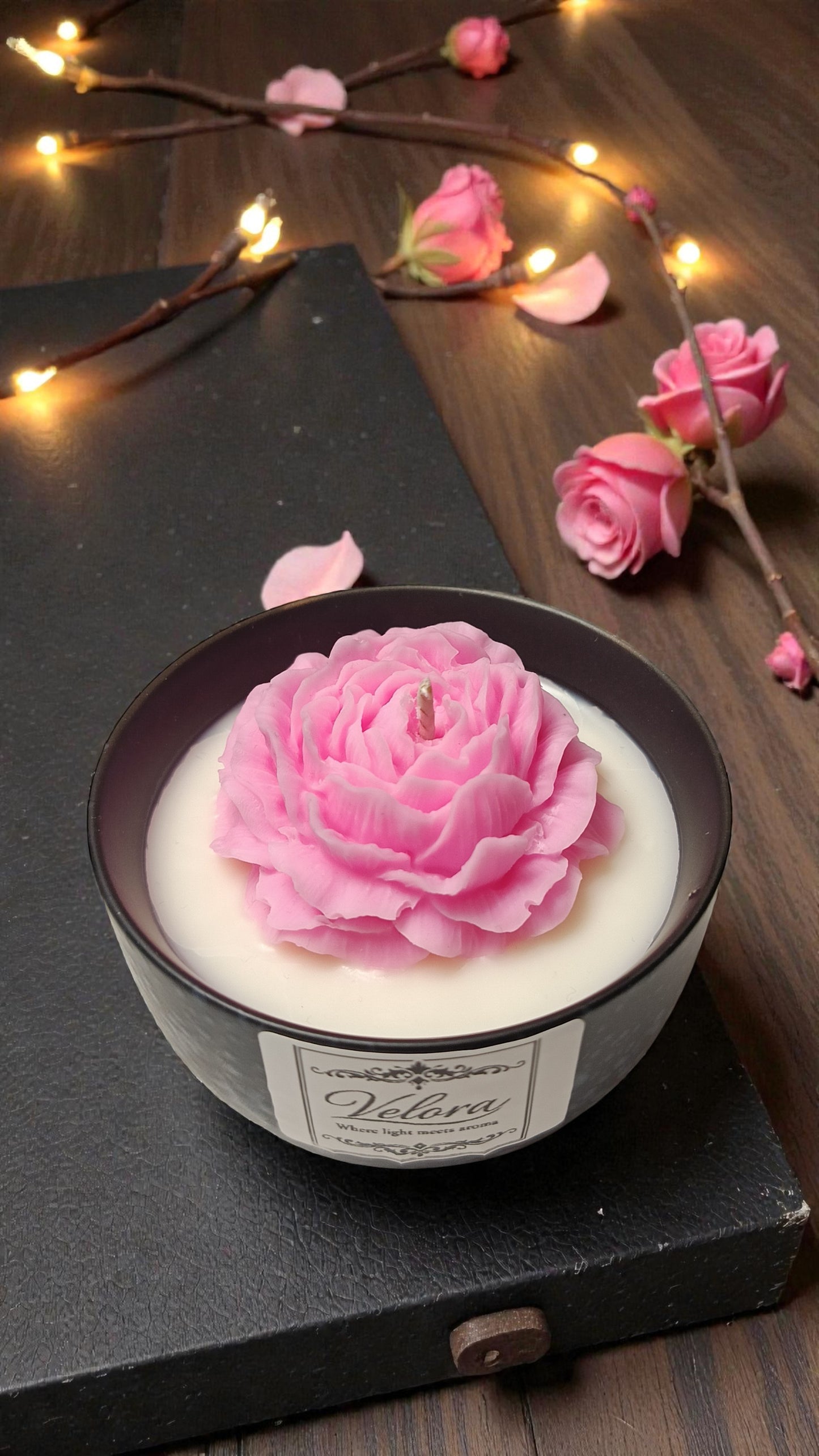 Χειροποίητο Κερί Σόγιας Ουίσκι Καραμέλα – Luxury Rose Candle Velora Candles